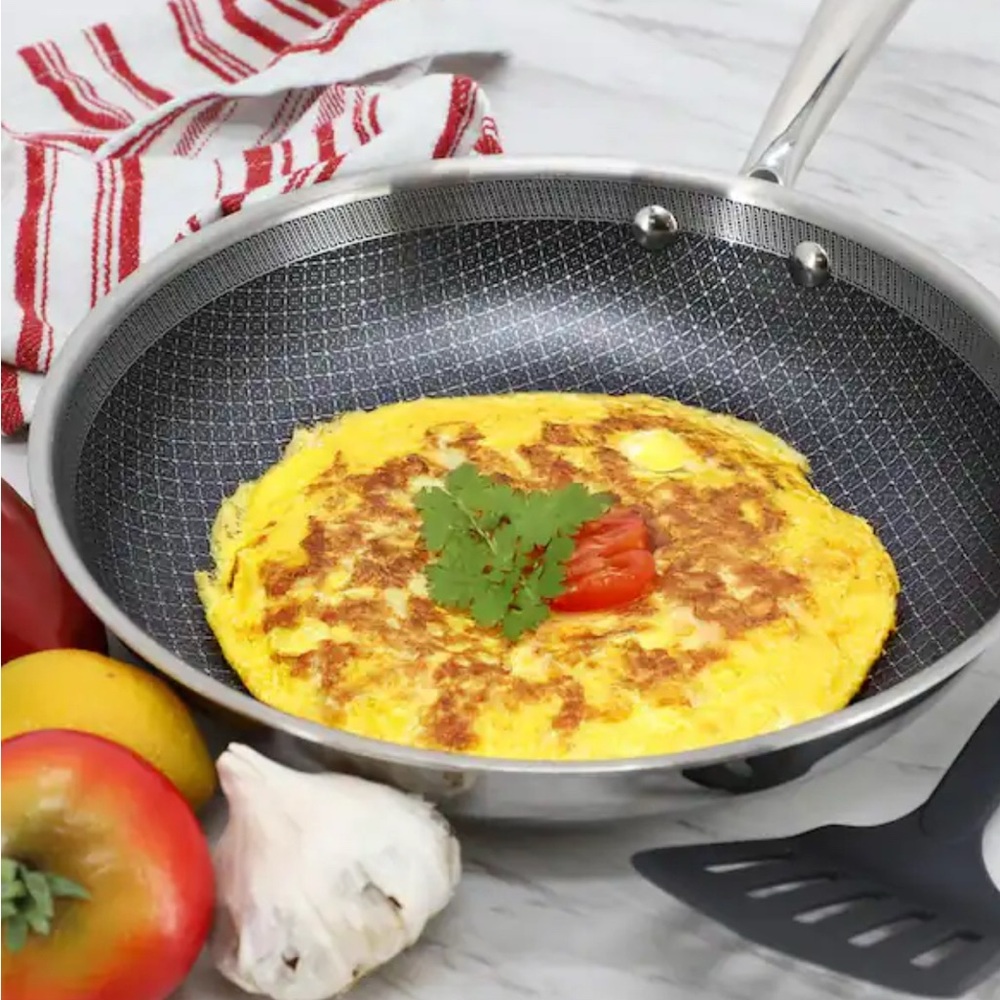 Caraclad Hex Cooking Technology 11” Hybrid Frying Pan - Picture 7 of 12